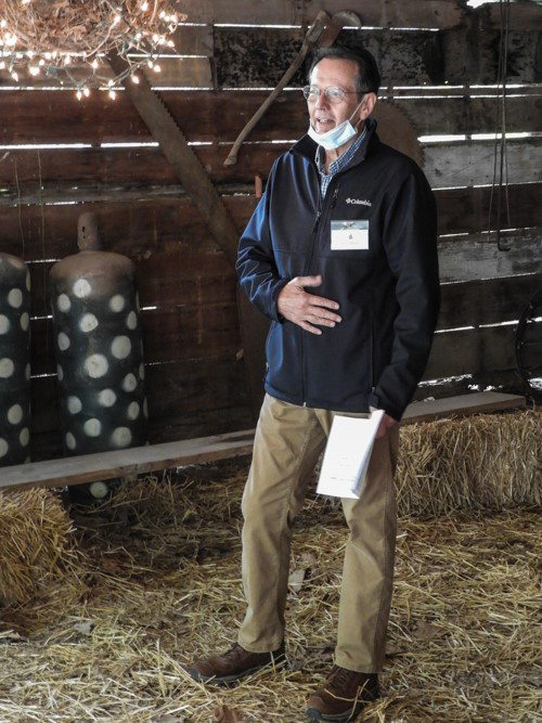 Kevin Karel, who along with Bill Ruppert led efforts to plan and establish MU’s Woodland And Floral Garden, fondly remembered Advisor Ron Taven.