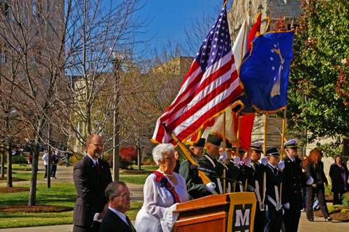 Nelda Bleckler, outgoing National President, American War Mothers