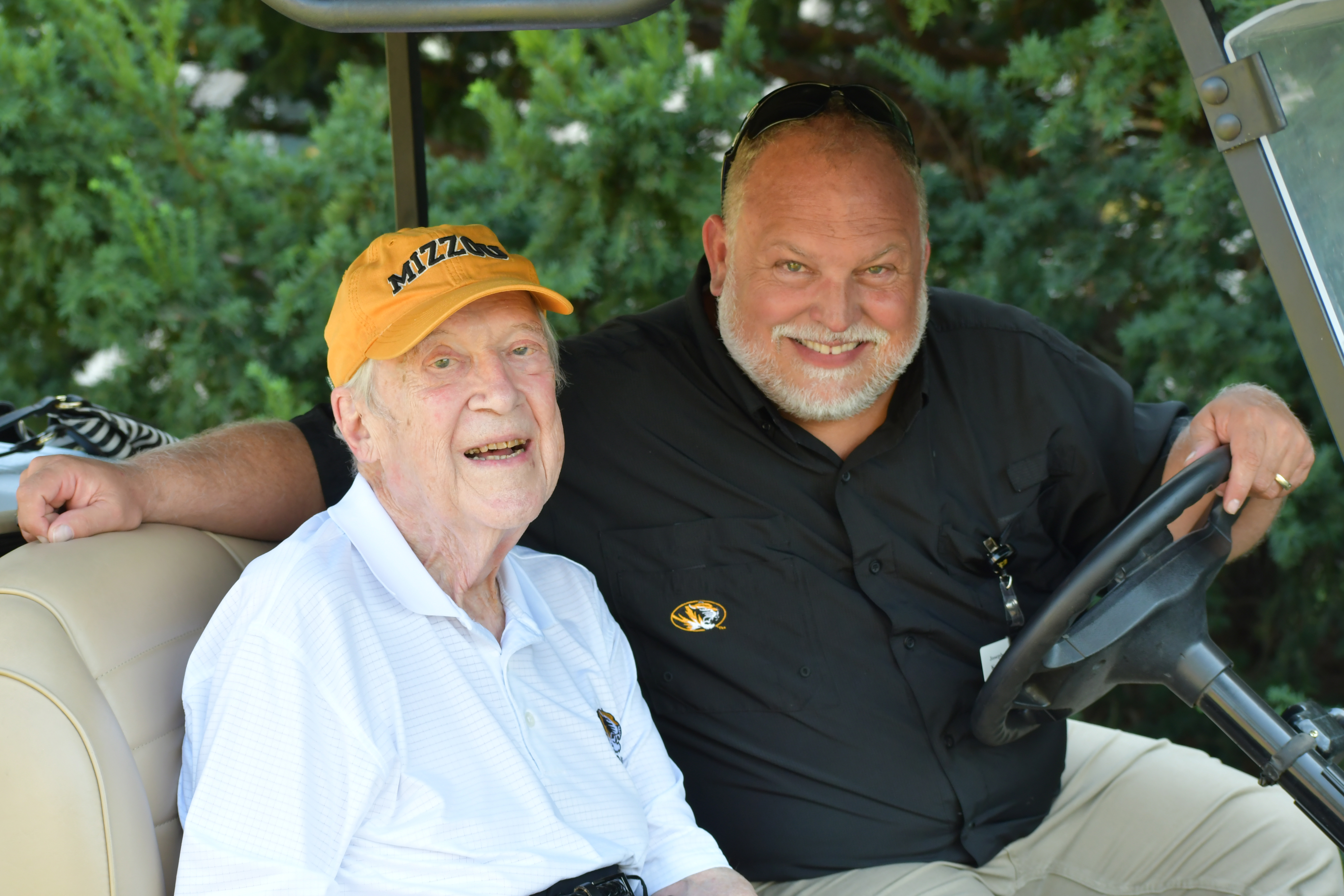Chancellor Emeritus Richard Wallace and Landdscape Services Director Joe Kovolyan